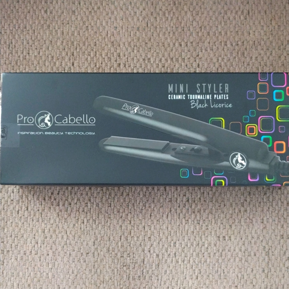 🆕 Pro Cabello Mini Styler Black Licorice